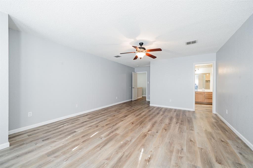 2001 Barton Springs Drive Corinth, TX 76210 - Photo 31 of 38