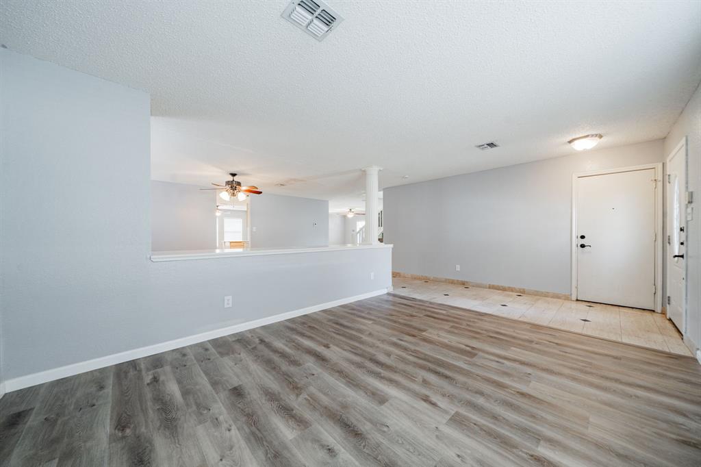 2001 Barton Springs Drive Corinth, TX 76210 - Photo 7 of 38