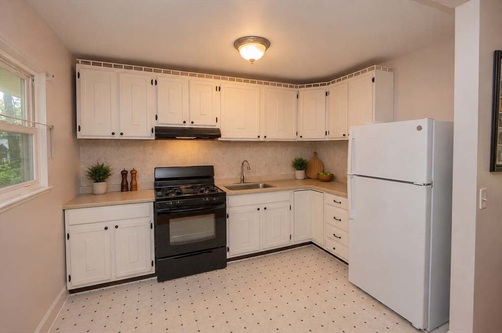 15 Molloy Road Georgetown, MA 01833 - Photo 7 of 20