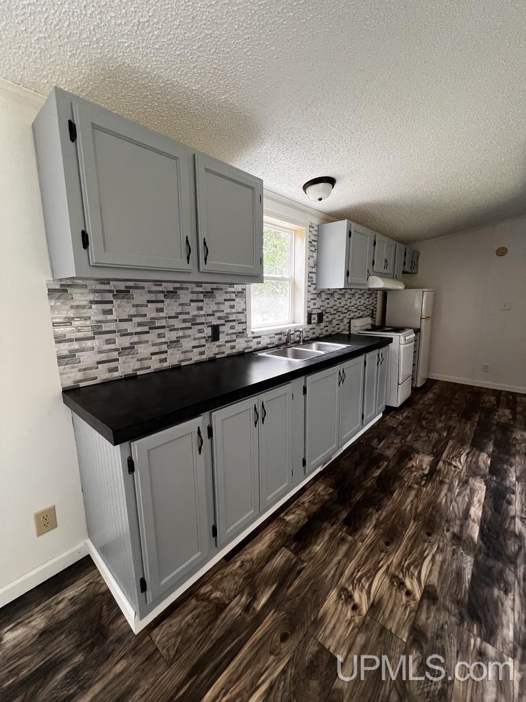 372 W Charles Moran Road St. Ignace, MI 49781 - Photo 2 of 32