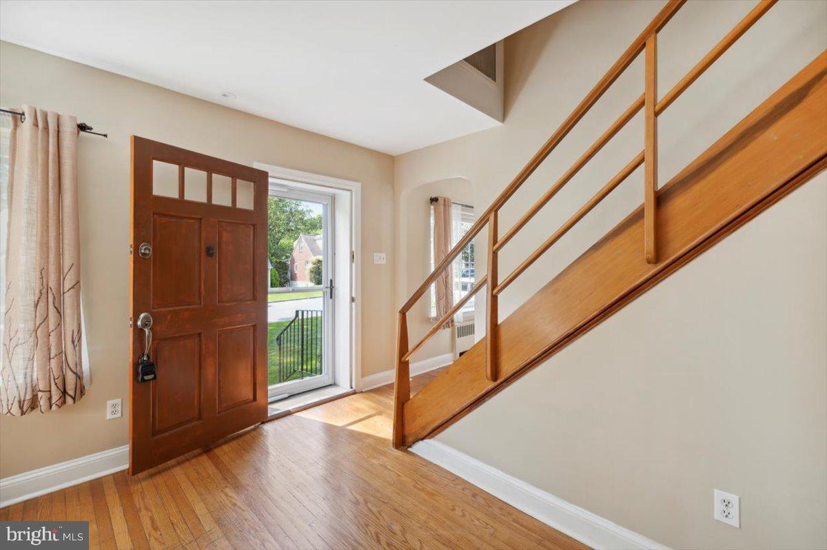 133 Golf Hills Road Havertown, PA 19083 - Photo 7 of 41