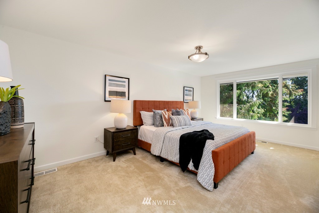 22317 4th Avenue Southeast Bothell, WA 98021 - Photo 10 of 29