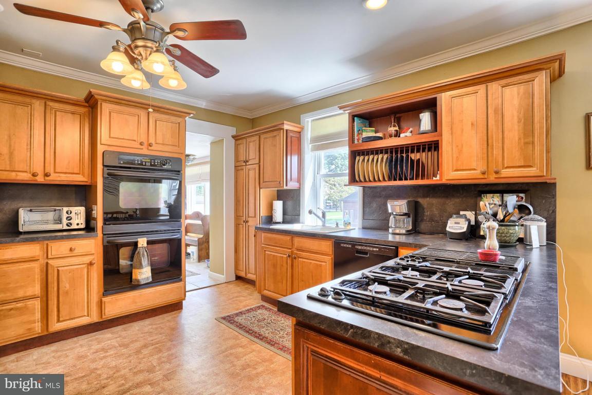 215 North Liberty Street Lititz, PA 17543 - Photo 20 of 35