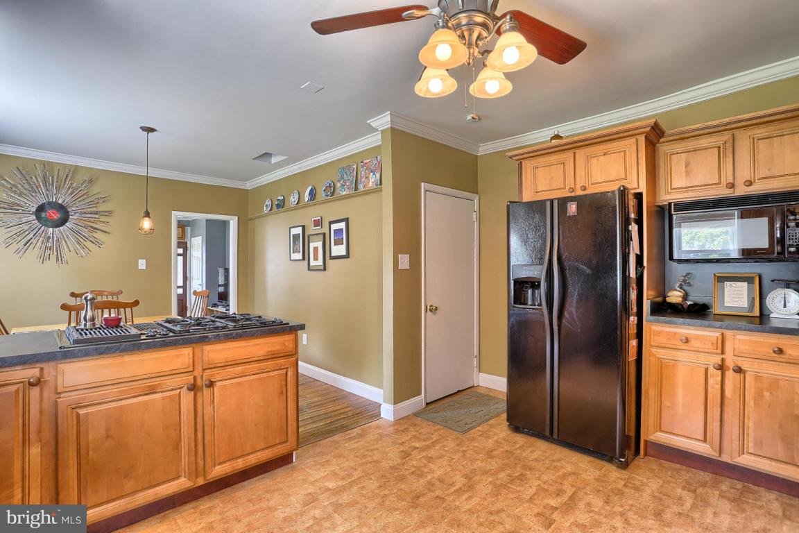 215 North Liberty Street Lititz, PA 17543 - Photo 24 of 35