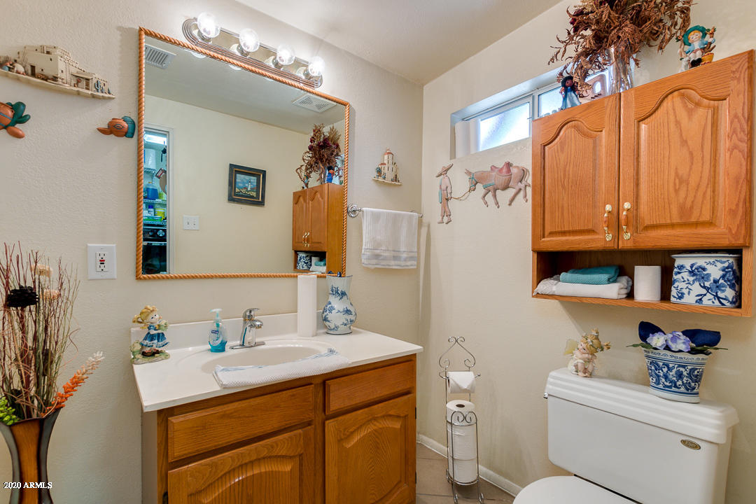 3315 West Bethany Home Road Phoenix, AZ 85017 - Photo 6 of 22 BATHROOM 3