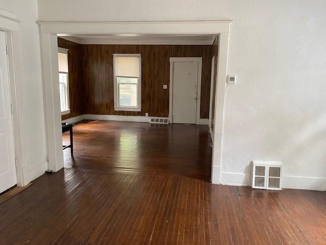 920 Williams Street Muskegon, MI 49442 - Photo 6 of 17 9