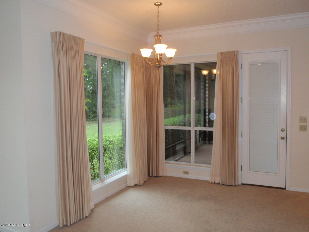 2852 Ravines Road Middleburg, FL 32068 - Photo 10 of 28 Breakfast room.