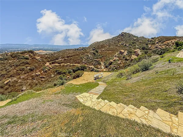a view of a terrace with sky view