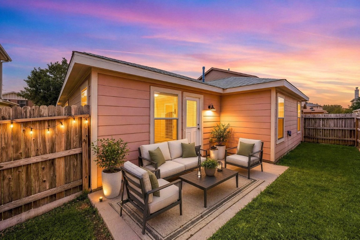 1010 Hummingbird Point Lane Houston, TX 77090 - Photo 21 of 26 Virtually Staged - Patio