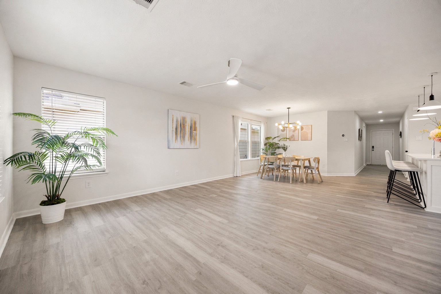 1010 Hummingbird Point Lane Houston, TX 77090 - Photo 4 of 26 Digitally Decluttered – Living Room-