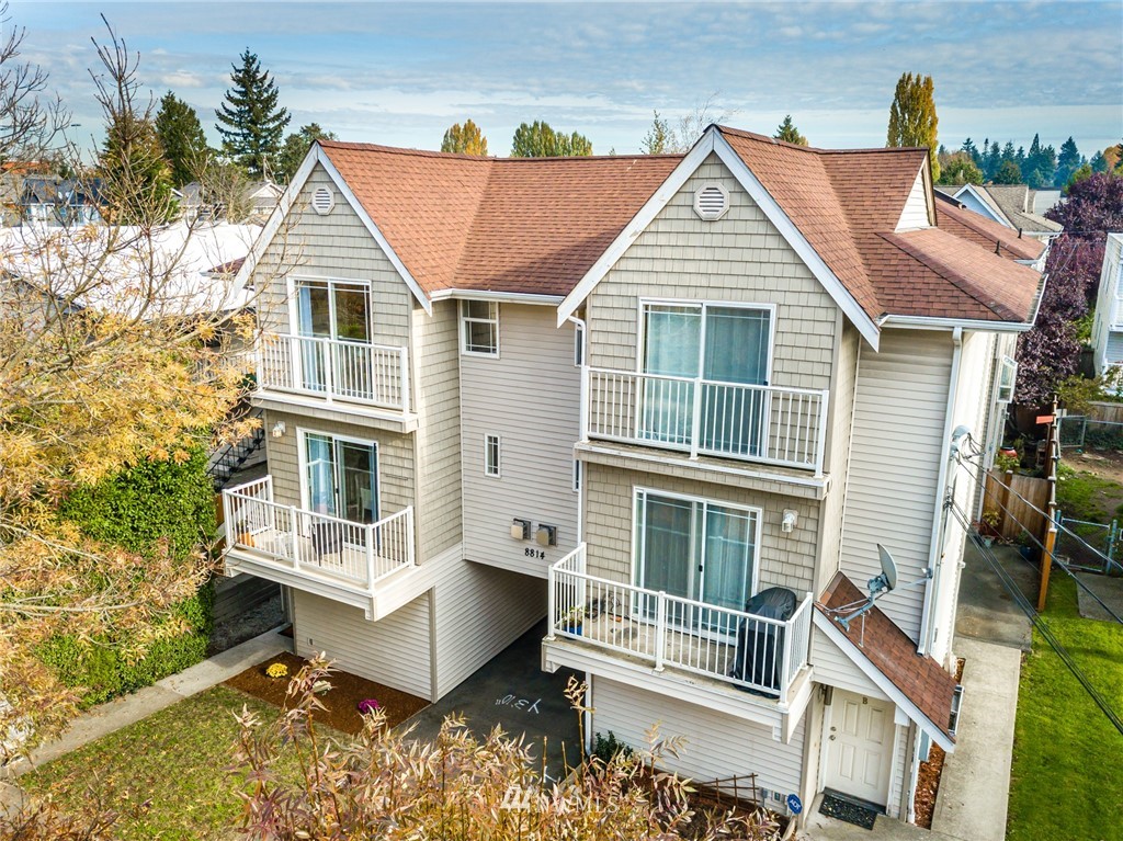 8814 Midvale Avenue North, Unit A Seattle, WA 98103 - Photo 1 of 13 Gallery Image 1