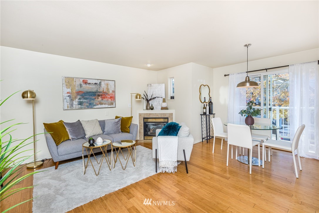 8814 Midvale Avenue North, Unit A Seattle, WA 98103 - Photo 2 of 13 Gallery Image 2