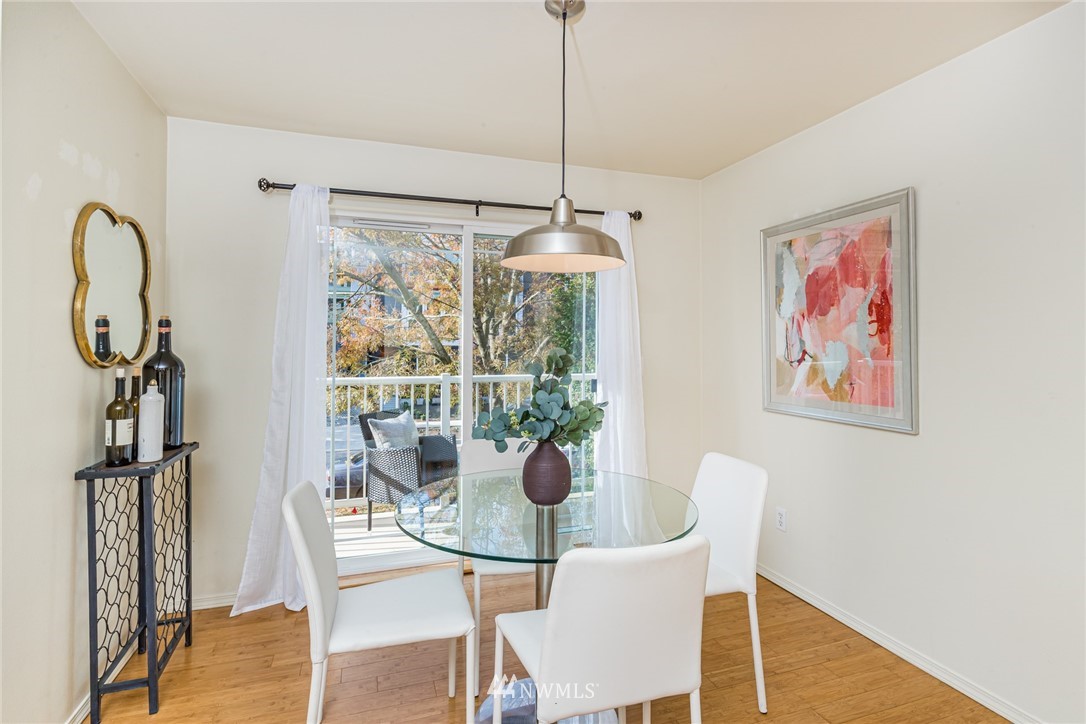 8814 Midvale Avenue North, Unit A Seattle, WA 98103 - Photo 6 of 13 Gallery Image 6