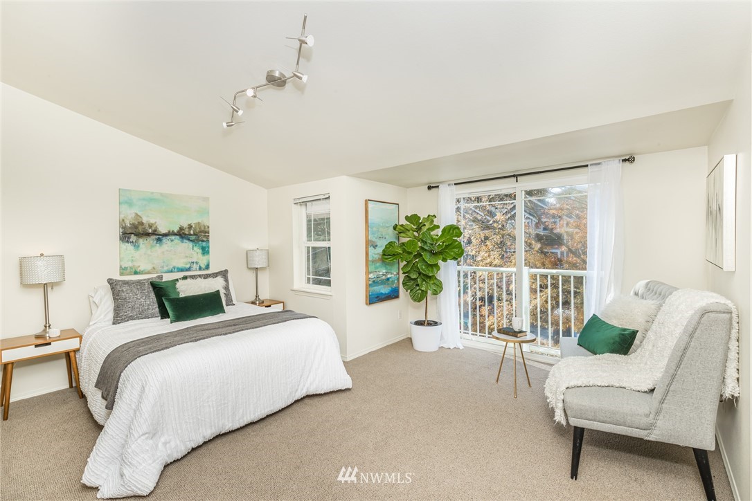 8814 Midvale Avenue North, Unit A Seattle, WA 98103 - Photo 7 of 13 Gallery Image 7