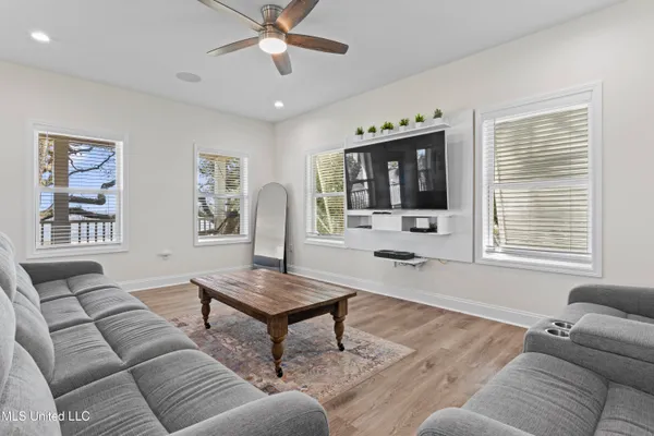 $670,000 | 2524 Beach Boulevard, Biloxi, MS 39531