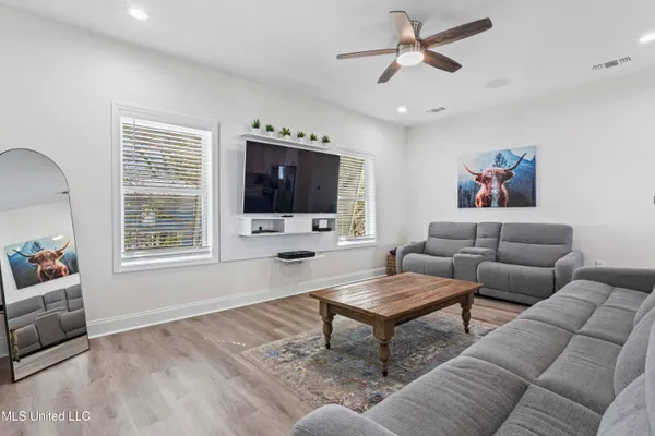 $670,000 | 2524 Beach Boulevard, Biloxi, MS 39531