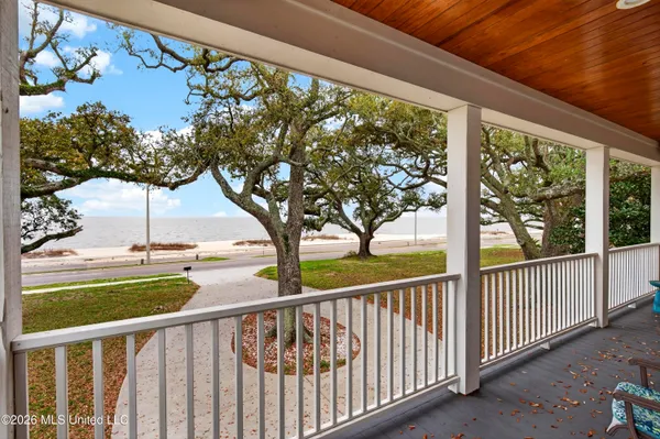 $670,000 | 2524 Beach Boulevard, Biloxi, MS 39531