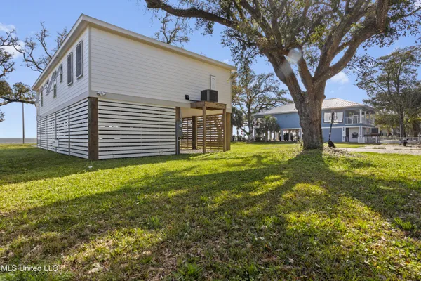 $670,000 | 2524 Beach Boulevard, Biloxi, MS 39531