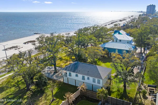 $670,000 | 2524 Beach Boulevard, Biloxi, MS 39531