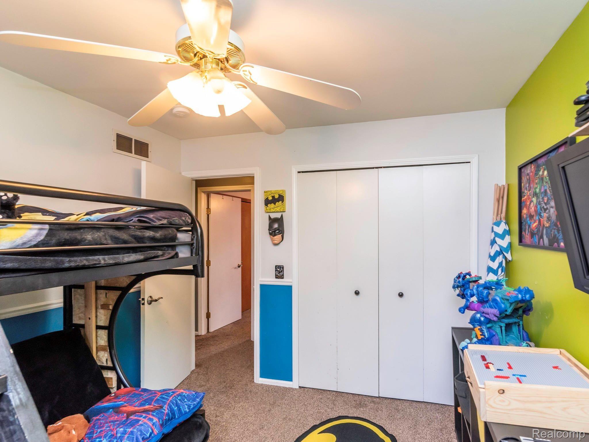 18235 Inkster Road Livonia, MI 48152 - Photo 26 of 49 040_21.jpg