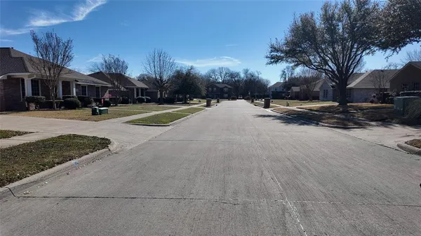 $315,000 | 131 Yosemite Lane, Terrell, TX 75160