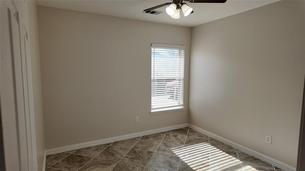 131 Yosemite Lane Terrell, TX 75160 - Photo 8 of 40