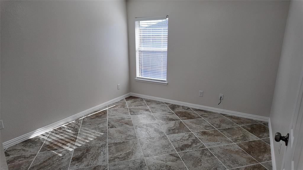 131 Yosemite Lane Terrell, TX 75160 - Photo 10 of 40