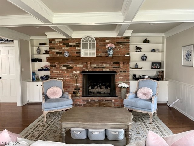 7139 Valley View Road Hudson, OH 44236 - Photo 9 of 24 The family room with fireplace and coffered ceiling.
