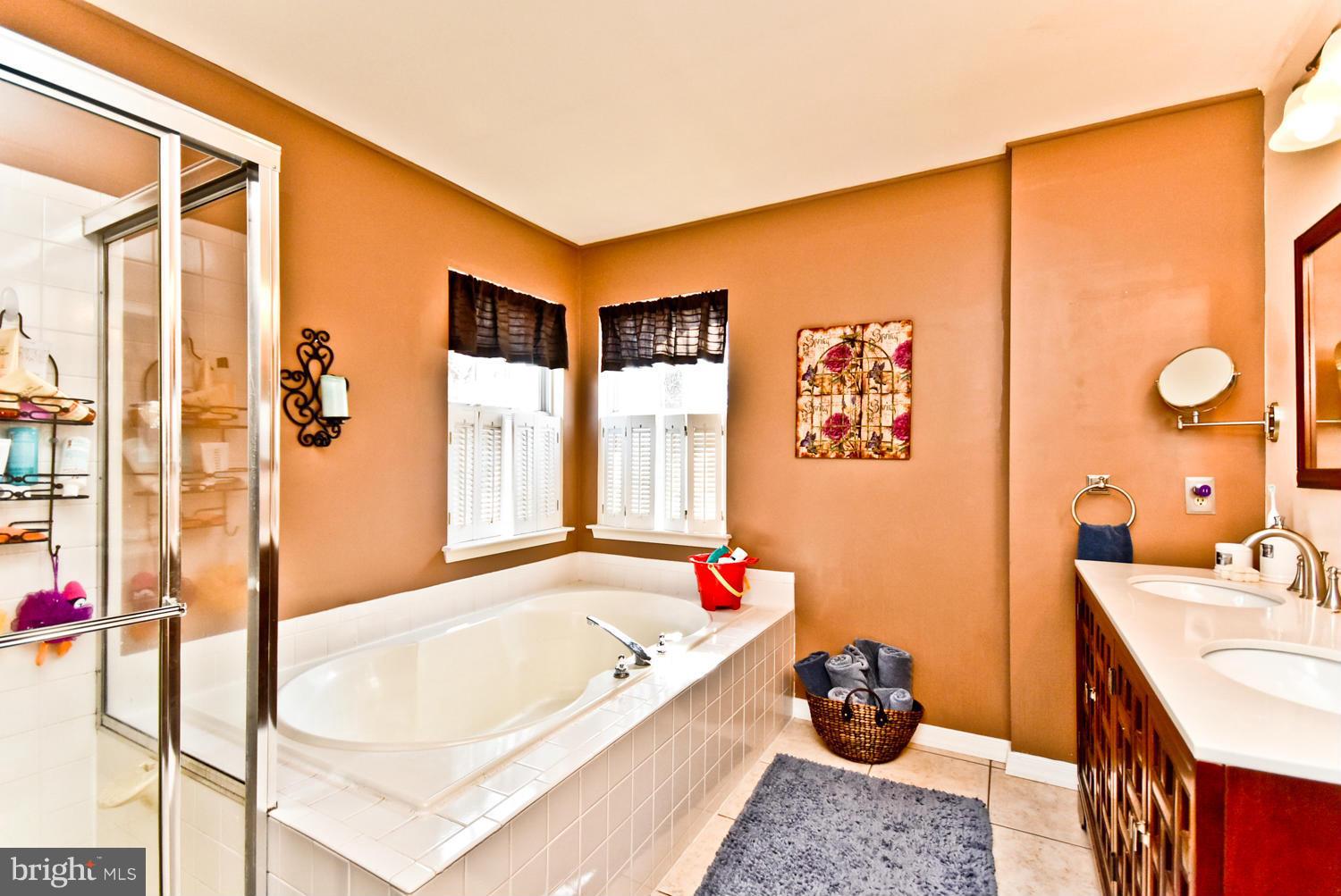 2805 Billhimer Court Crofton, MD 21114 - Photo 16 of 30 Bath (Master)