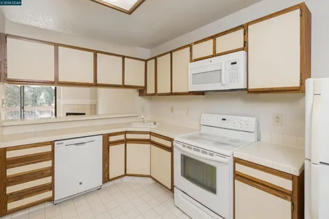 $460,000 | 621 North Villa Way, Walnut Creek, CA 94595