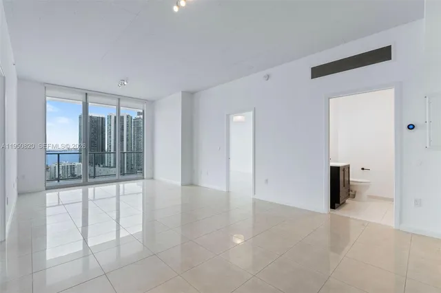 $4,800 | 3470 East Coast Avenue, Unit H2310, Miami, FL 33137