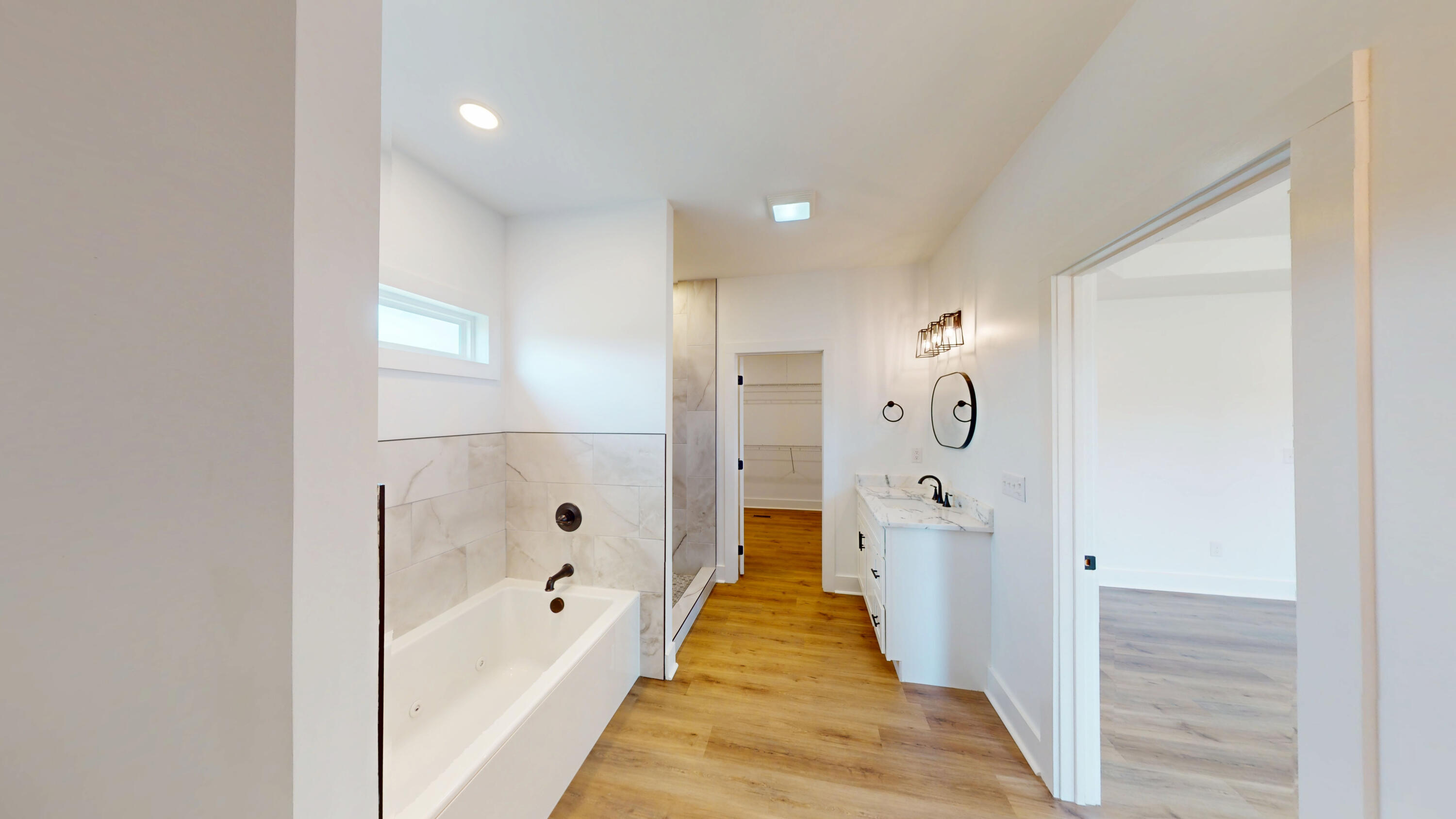 325 Henderson Road Evensville, TN 37332 - Photo 19 of 35 15-Master Bathroom 2