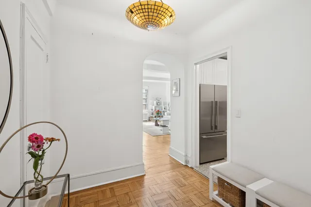 $797,000 | 305 West 86th Street, Unit 8A | Upper West Side