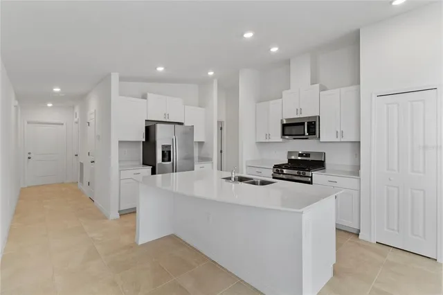 $2,900 | 9136 Tequila Sunrise Drive, Sarasota, FL 34241