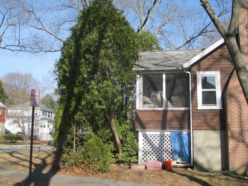 60 Margaret Road Newton, MA 02461 - Photo 3 of 8