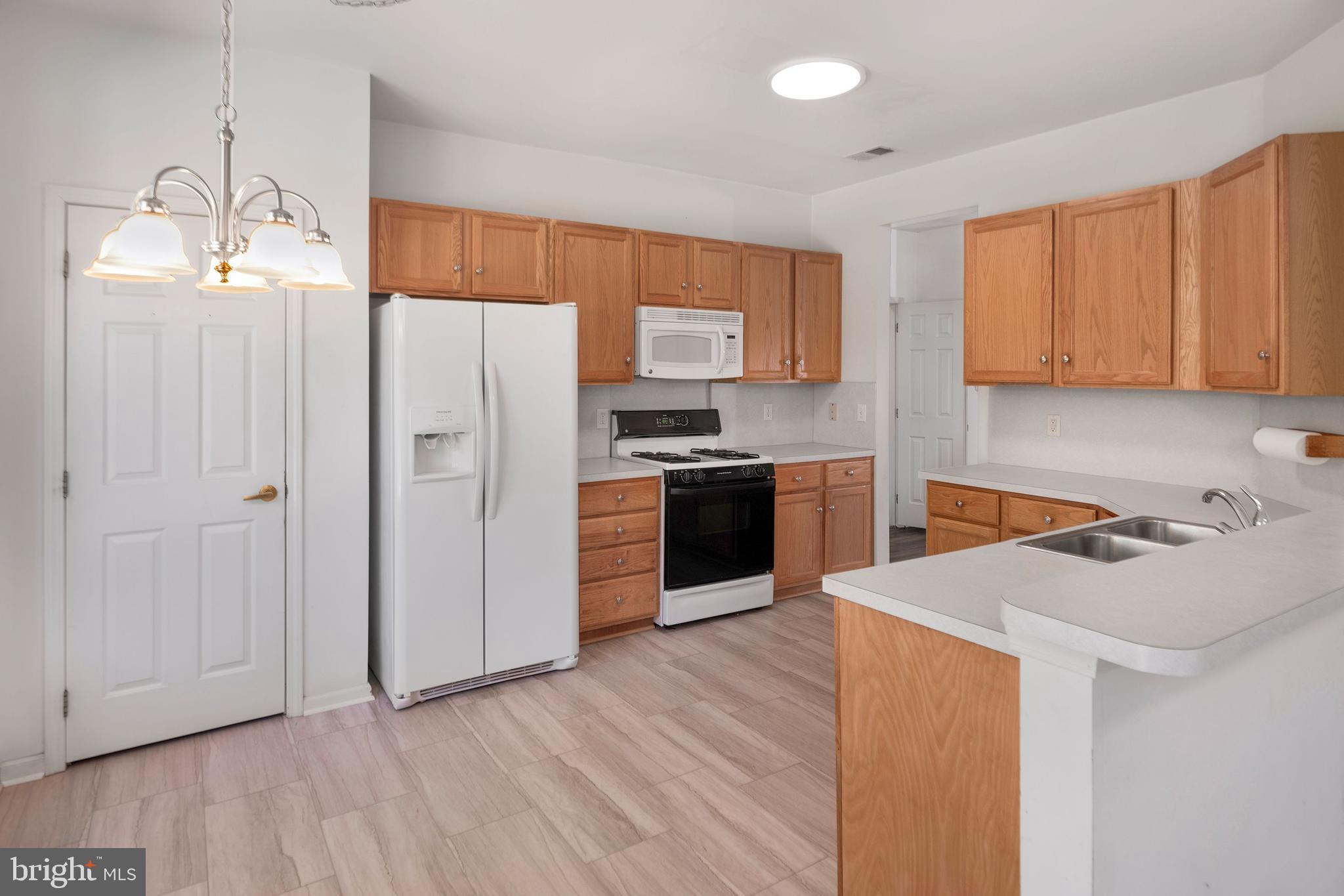 9 Foster Road Pennington, NJ 08534 - Photo 7 of 23