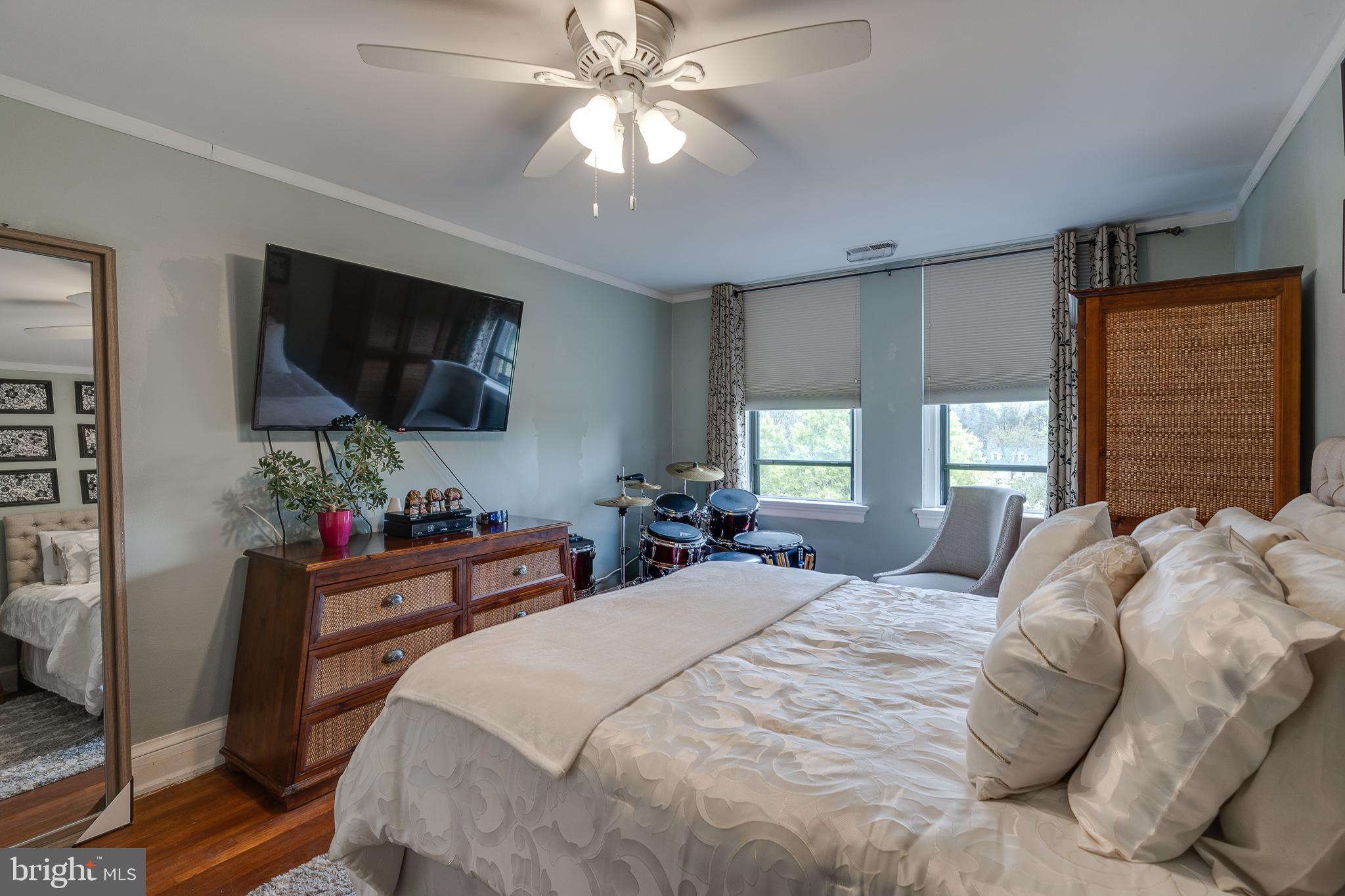 900 Valley Road, Unit B401 Elkins Park, PA 19027 - Photo 23 of 30 Bedroom 2