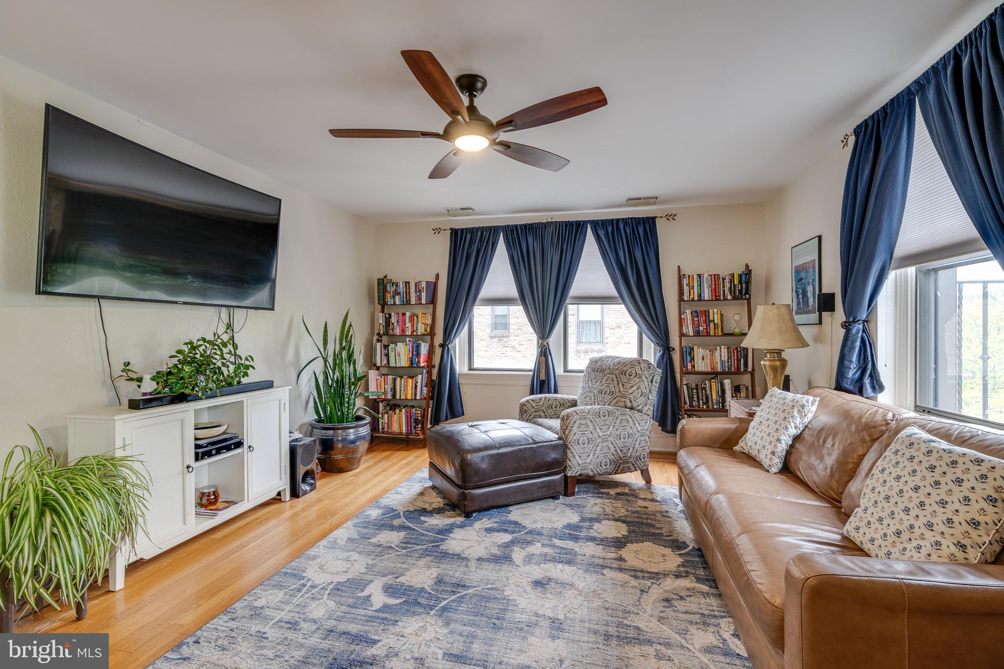 900 Valley Road, Unit B401 Elkins Park, PA 19027 - Photo 9 of 30 Den/Dining Room