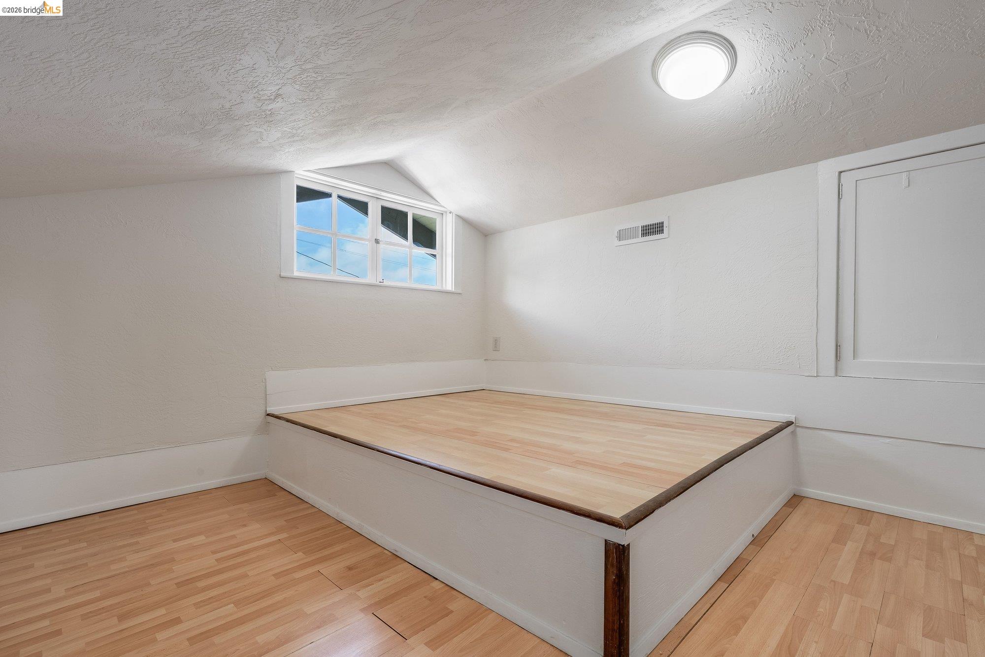 2350 Spaulding Avenue Berkeley, CA 94703 - Photo 22 of 30