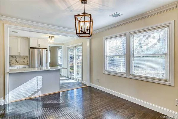 $4,500 | 30 Whitfield Lane, Coram, NY 11727