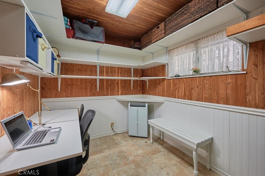 2221 Elsinore Road Riverside, CA 92506 - Photo 35 of 65 Private 2nd office behind garage.