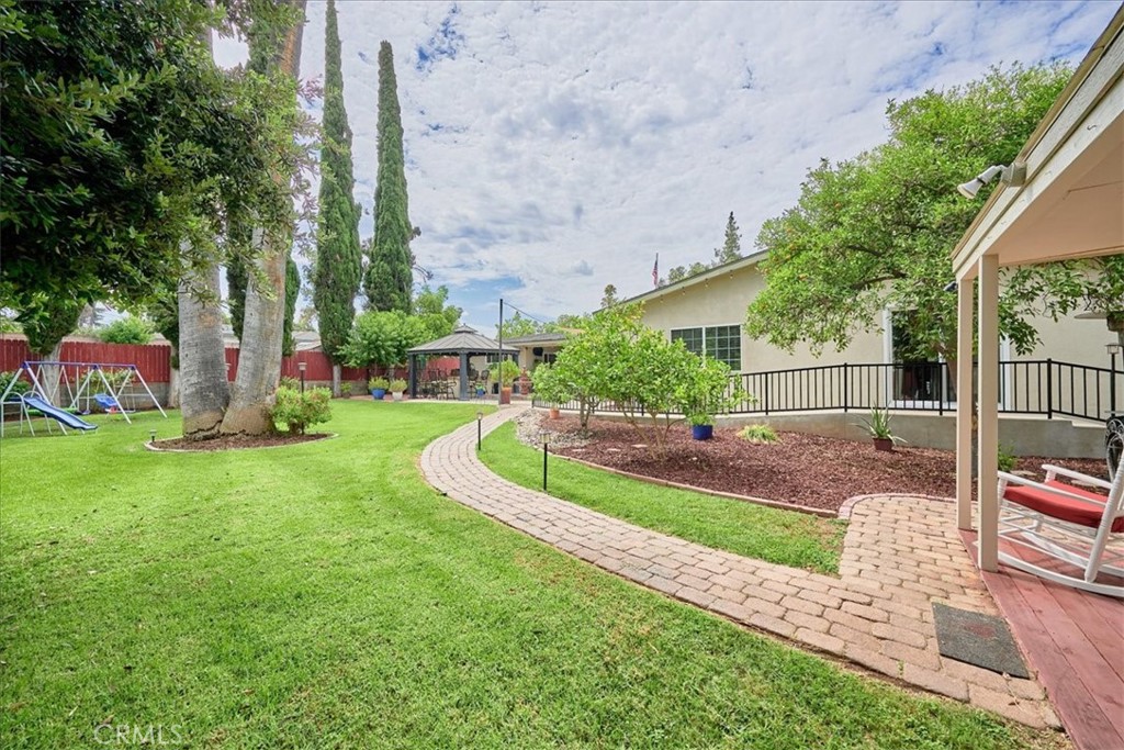 2221 Elsinore Road Riverside, CA 92506 - Photo 57 of 65 a view of a backyard with a garden