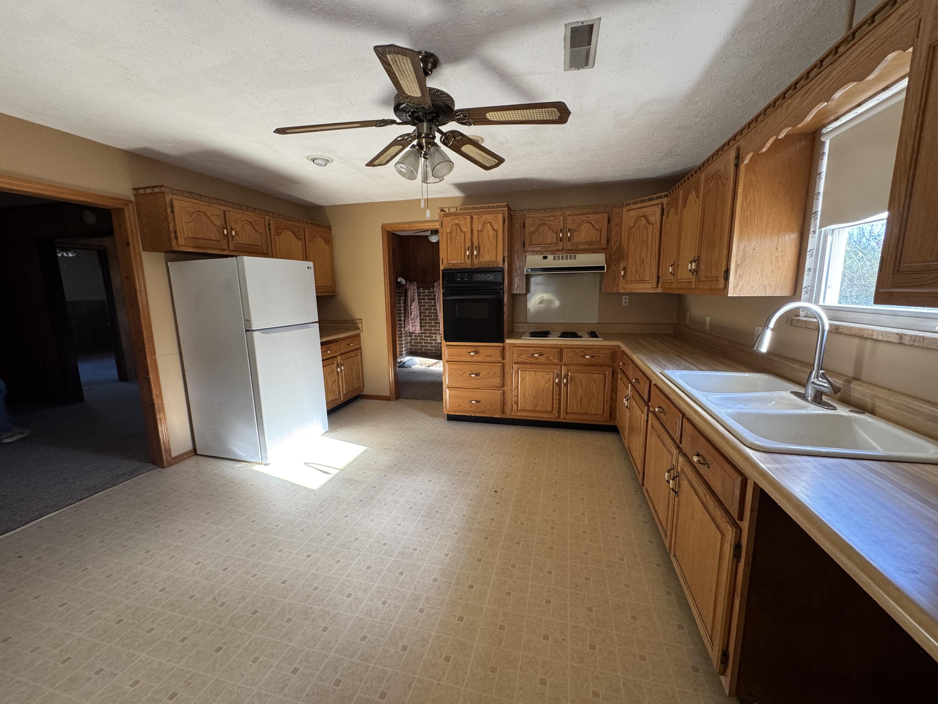 395 Evensville Mountain Road Evensville, TN 37332 - Photo 3 of 11 IMG_8099