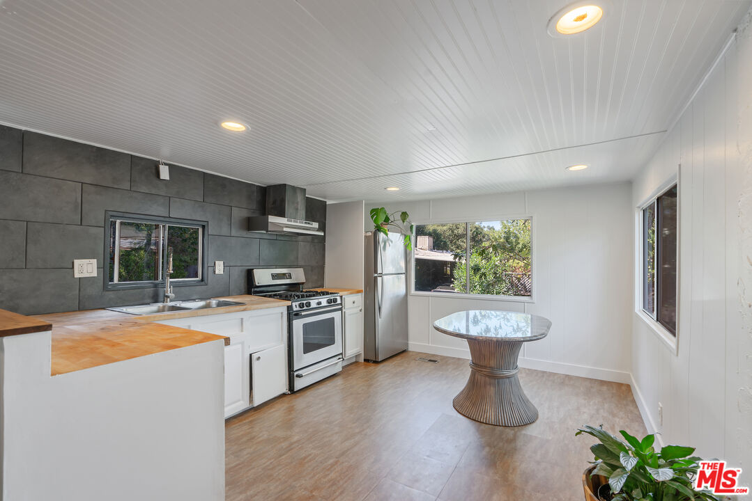 1667 Las Virgenes Canyon Road, Unit 9 Calabasas, CA 91302 - Photo 6 of 29
