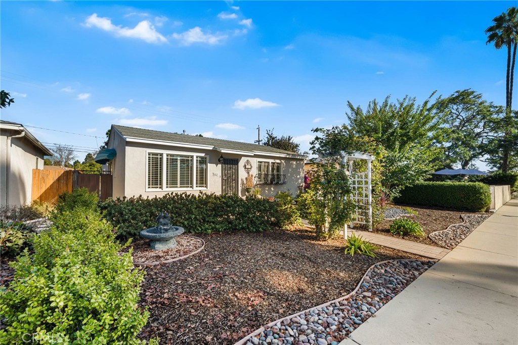 1237 Electric Street Gardena, CA 90248 - Photo 3 of 29