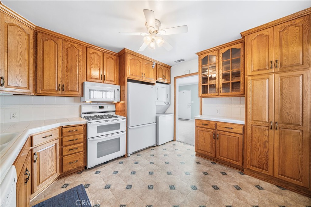 1237 Electric Street Gardena, CA 90248 - Photo 4 of 29