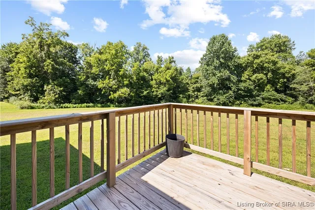 $235,000 | 9927 Maplewood Court, Pekin, IN 47165