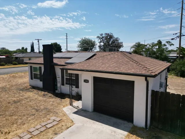 $320,000 | 1900 Easy Street, Hanford, CA 93230