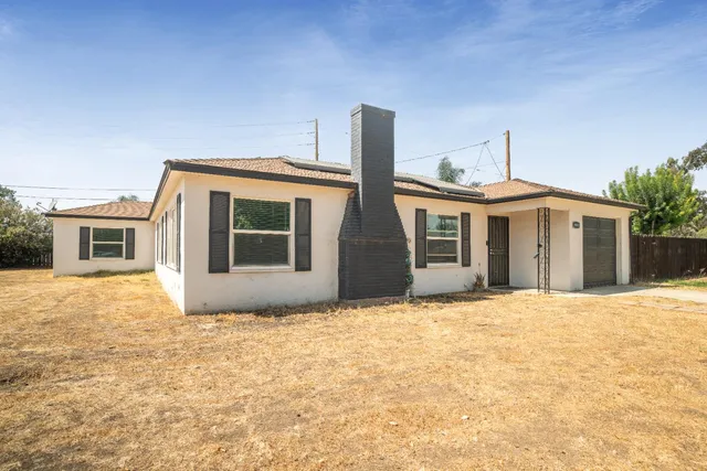 $320,000 | 1900 Easy Street, Hanford, CA 93230
