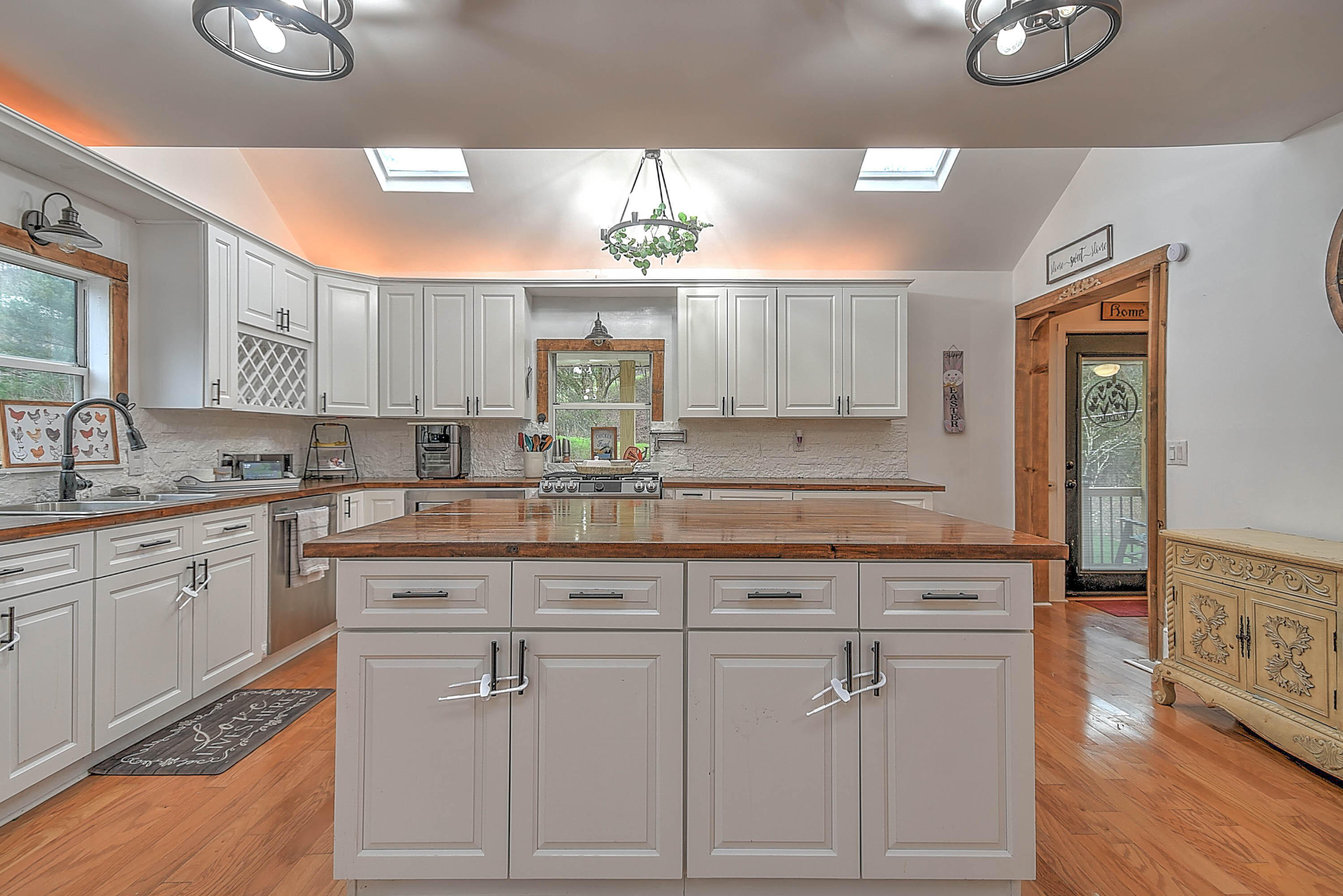 228 Garland Branch Road Watauga, TN 37694 - Photo 7 of 49 Garland Branch-10